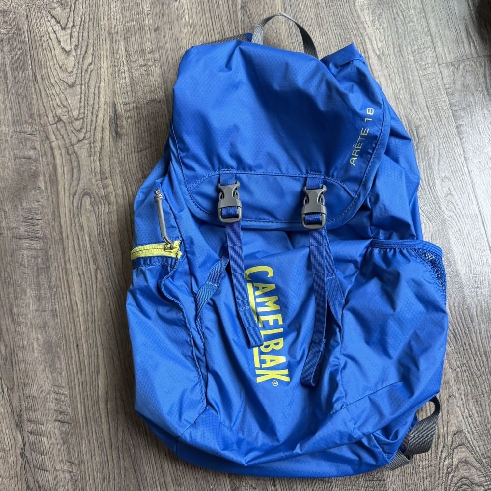 CAMELBAK Arete 18 Hydration Day Pack Backpack *No Bladder Blue